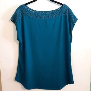 Ricki's Teal Top